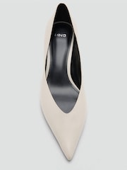Mango Cream Pointed Kitten Heels - Image 5 of 5