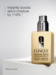 Clinique Dramatically Different Moisturising Lotion With Pump 125ml - Image 2 of 5