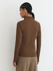 Schokoladenbraun - Reiss – Ida – Baumwoll-Stretch-Oberteil mit Trichterkragen - Bild 5 von 7