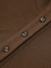 Schokoladenbraun - Reiss – Ida – Baumwoll-Stretch-Oberteil mit Trichterkragen - Bild 7 von 7