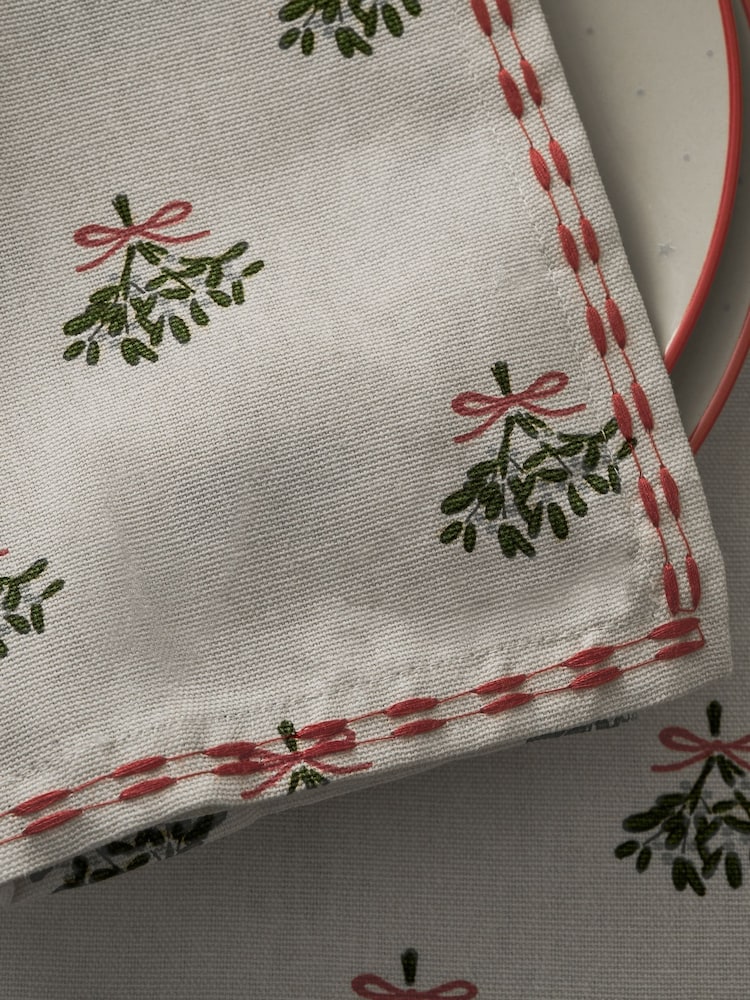 Sophie Allport Set of 4 OffWhite Mistletoe Embroidered Napkins - Image 2 of 3