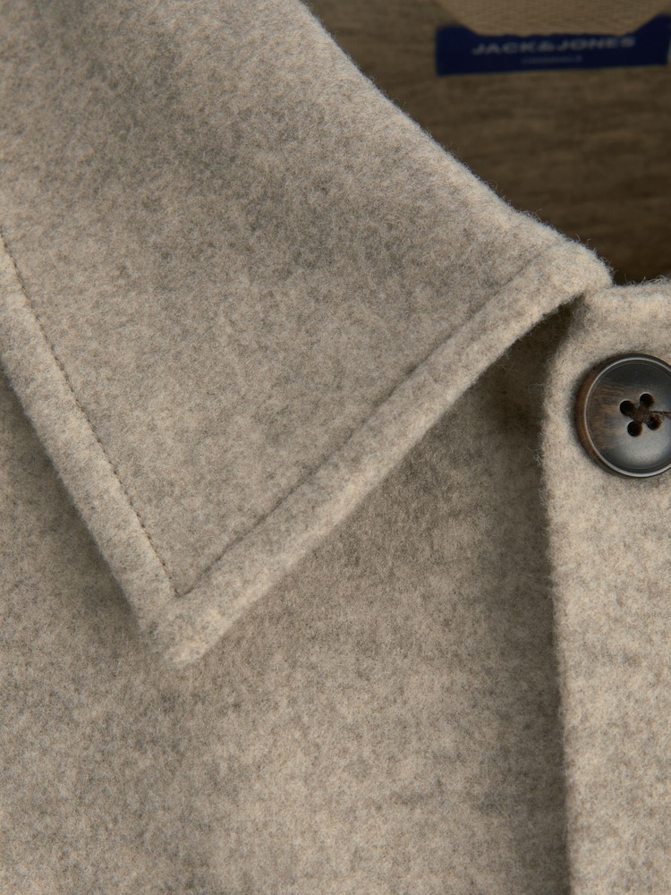 JACK & JONES Brown Double Pocket Overshirt - Image 2 of 3 JACK & JONES Brown Double Pocket Overshirt - Image 2 of 3