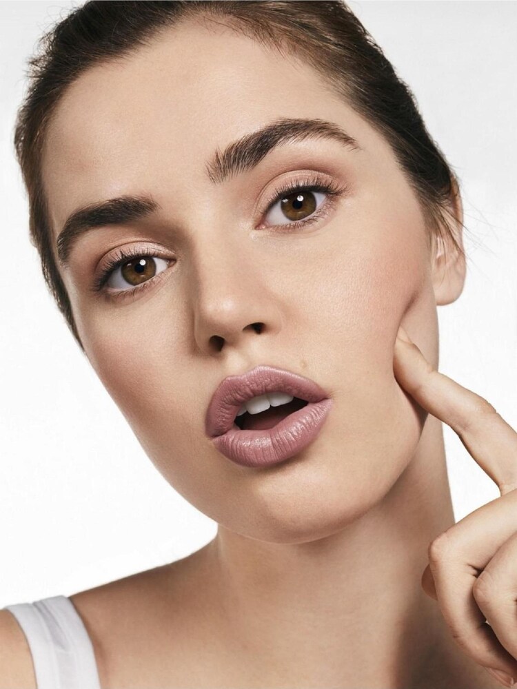 Clinique Dramatically Different Lipstick - Image 2 of 3