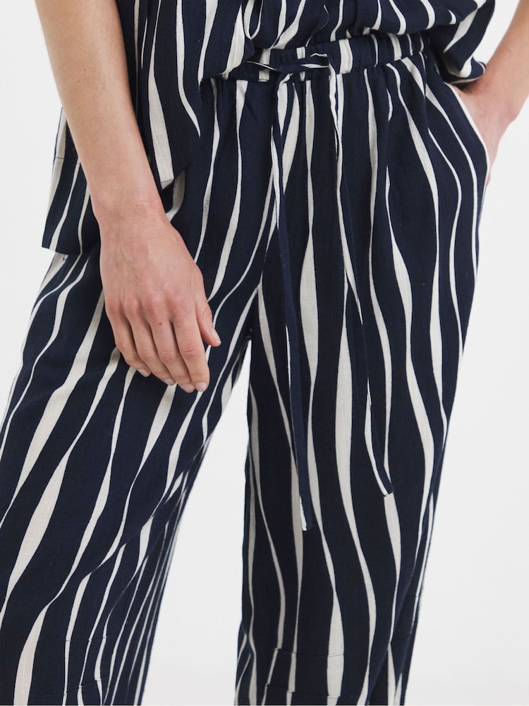 JD Williams Blue/White Linen Mix Barrel Trousers - Image 4 of 4 JD Williams Blue/White Linen Mix Barrel Trousers - Image 4 of 4