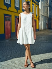 Yumi Cream Cotton Applique Flower Swing Shift Dress - Image 5 of 5