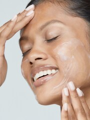 Dermalogica Ultra Calming Cleanser 500ml - Image 4 of 6