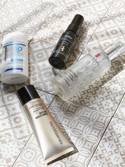 Ultrasun SPF 50 Anti Pollution Daily Face Fluid 40ml - Image 3 of 3