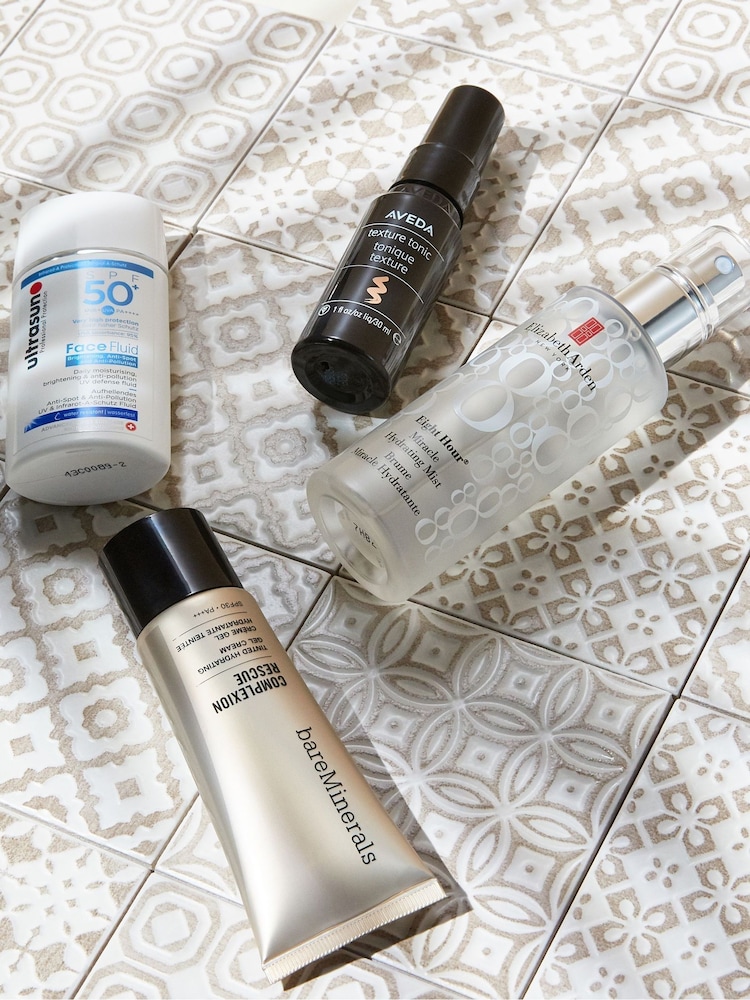 Ultrasun SPF 50 Anti Pollution Daily Face Fluid 40ml - Image 3 of 3
