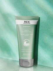 REN Evercalm™ Gentle Cleansing Gel 150ml - Image 7 of 8