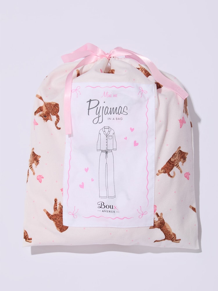 Boux Avenue White Fleece Pyjamas In A Bag - Image 6 of 6 Boux Avenue White Fleece Pyjamas In A Bag - Image 6 of 6
