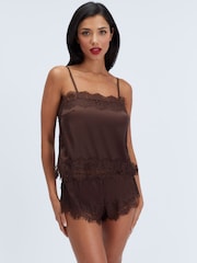 Boux Avenue Seraphina Ensemble de pyjamas court en satin et dentelle - Image 1 de 6