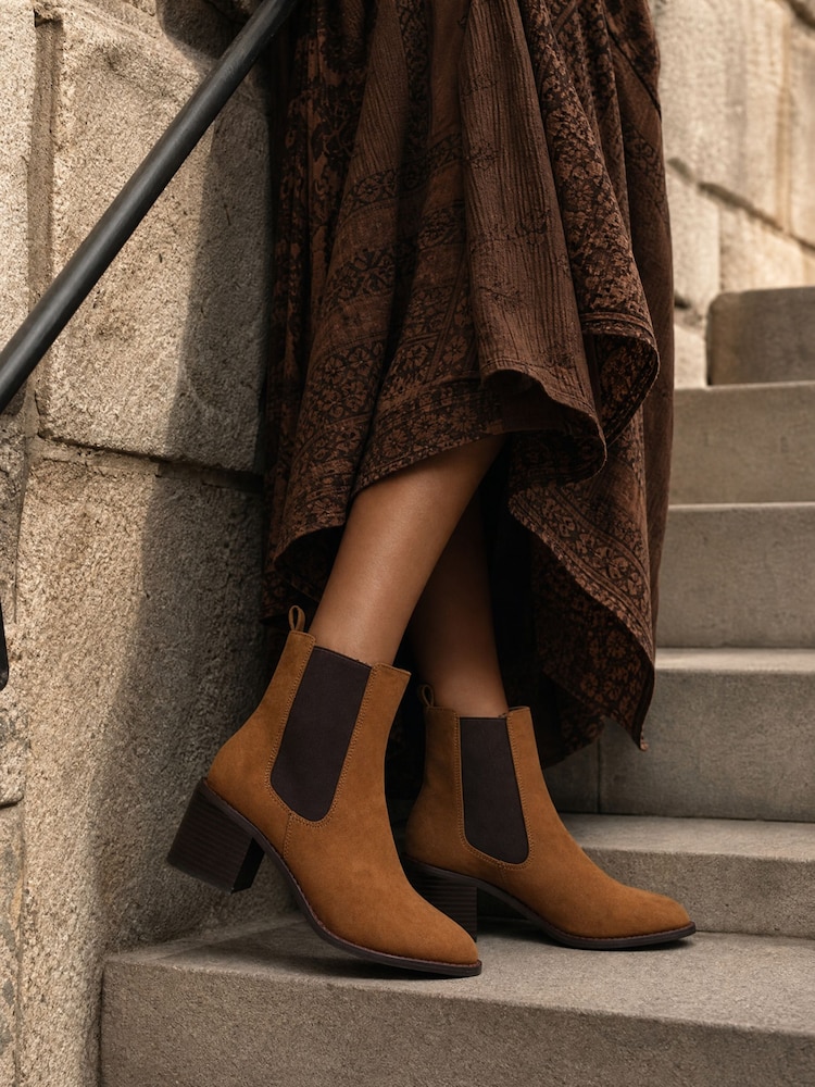 Novo Brown Standard Fit Jojo Block Heel Chelsea Ankle Boots - Image 1 of 6