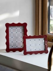 Gallery Home Red Scallop Photo Frame - Image 4 of 5