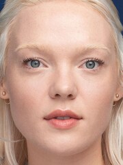 Estée Lauder Double Wear Stay-in-Place Foundation SPF 10 30ml - Image 2 of 4