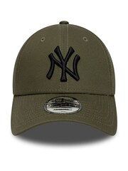 New Era Green League Essential 9Forty New York Yankees Cap - Image 3 of 5