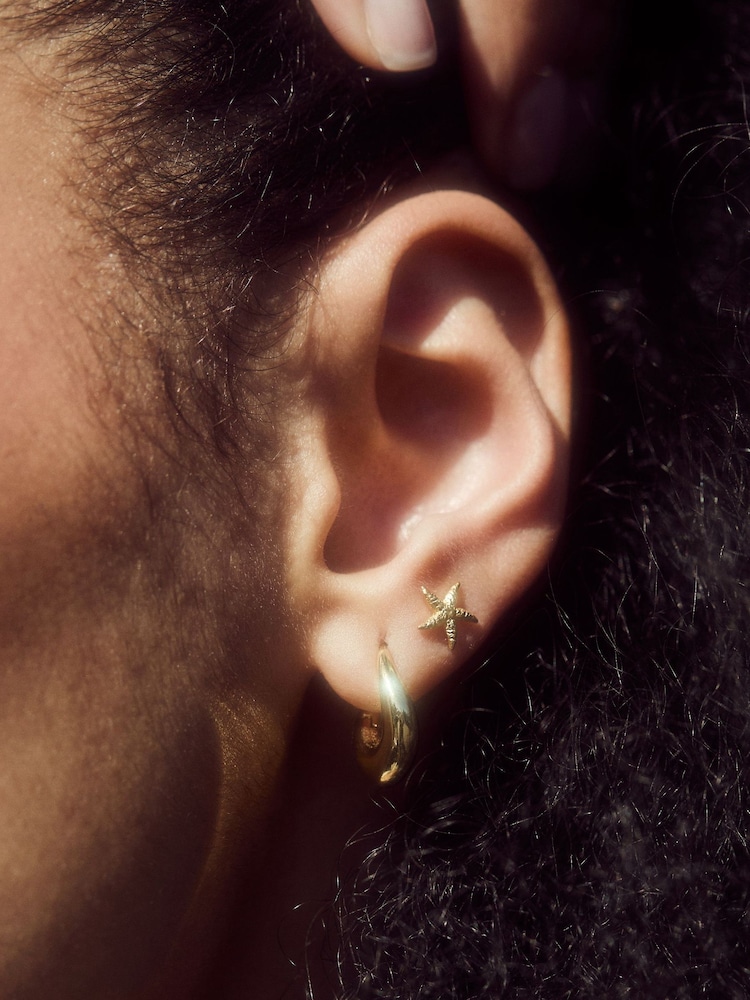 Carrie Elizabeth Gold Tone Mini Starfish Stud Earrings - Image 1 of 4