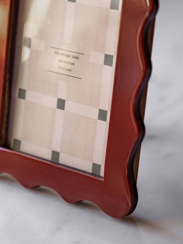 Gallery Home Red Scallop Photo Frame - Image 2 of 6 Gallery Home Red Scallop Photo Frame - Image 2 of 6