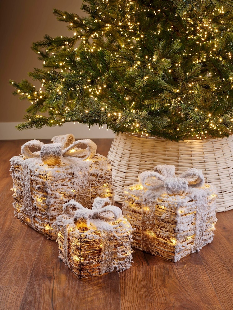 Lumineo Set of 3 Natural Warm White LED Rattan Effect Christmas Present Decorations - Image 1 of 4 Lumineo Set of 3 Natural Warm White LED Rattan Effect Christmas Present Decorations - Image 1 of 4