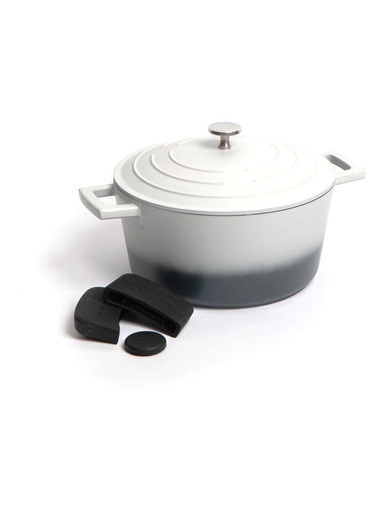Masterclass Set of 2 Grey Casserole Dish with 3 Piece Handle Set - Image 6 of 6 Masterclass Set of 2 Grey Casserole Dish with 3 Piece Handle Set - Image 6 of 6