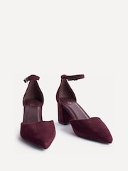 Linzi Red Manifest Closed Back Court Heel Shoes - Image 3 of 5