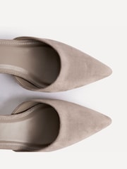Linzi Natural Manifest Closed Back Court Heel Shoes - Image 5 of 5