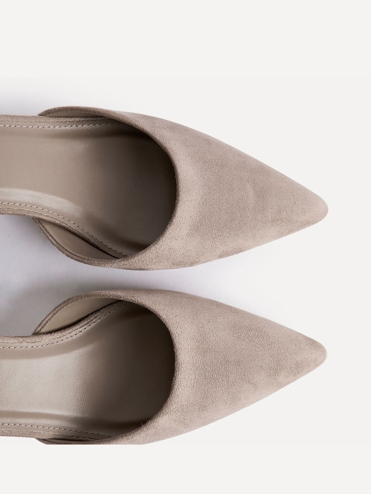 Linzi Natural Manifest Closed Back Court Heel Shoes - Image 5 of 5 Linzi Natural Manifest Closed Back Court Heel Shoes - Image 5 of 5