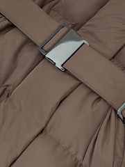 Taupe Neutrali - Reiss Larissa Belted Longline Hooded Puffer Coat - 7 paveikslėlis iš 8