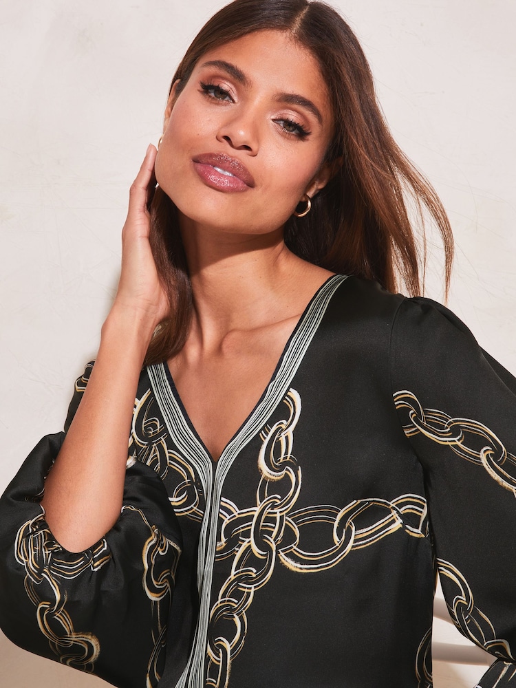 Lipsy Black Print V Neck 3/4 Puff Sleeve Print Top - Image 4 of 4