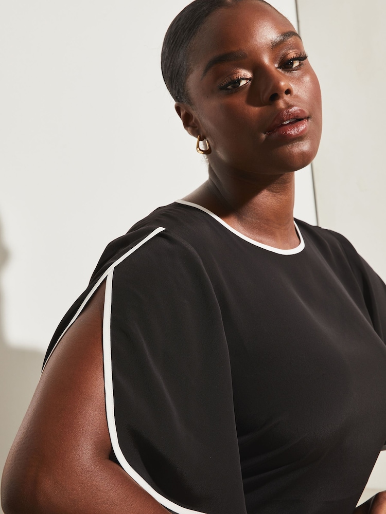 Lipsy Black Tipped Curve Split Flute Sleeve Round Neck Top - Image 4 of 4