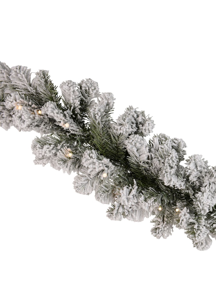 Everlands Green Warm White 270cm Imperial Snowy Pre-Lit Christmas Garland - Image 2 of 3 Everlands Green Warm White 270cm Imperial Snowy Pre-Lit Christmas Garland - Image 2 of 3