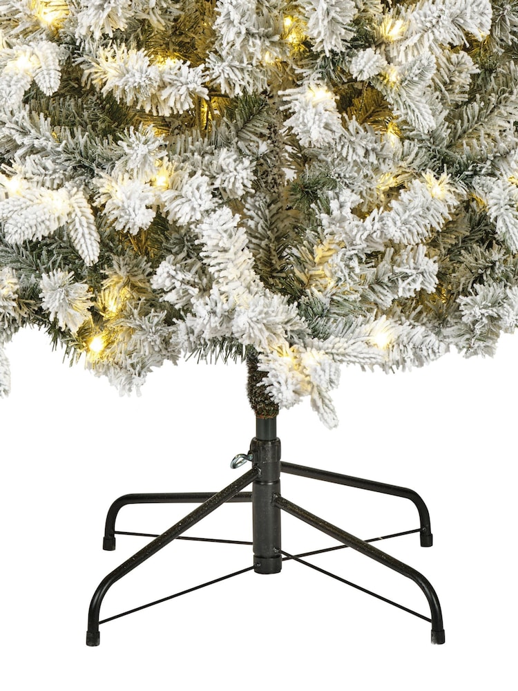 Everlands Green White Warm 7ft Bretton Snowy Pre-Lit Christmas Tree - Image 6 of 6 Everlands Green White Warm 7ft Bretton Snowy Pre-Lit Christmas Tree - Image 6 of 6