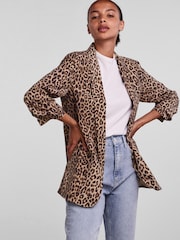Pieces Leopard Print Relaxed Ruched Sleeve Workwear Blazer - Image 2 of 5