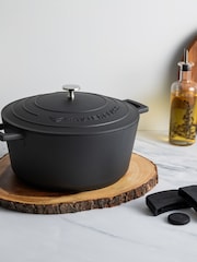 Masterclass Black Cast Aluminium Casserole Dish with Handle Set - Image 1 of 6