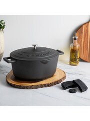 Masterclass Black Oval Cast Aluminium Casserole Dish with Handle Cover - Image 1 of 6