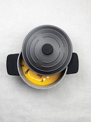 Masterclass Black Oval Cast Aluminium Casserole Dish with Handle Cover - Image 2 of 6