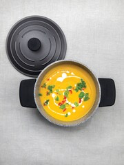 Masterclass Black Oval Cast Aluminium Casserole Dish with Handle Cover - Image 3 of 6