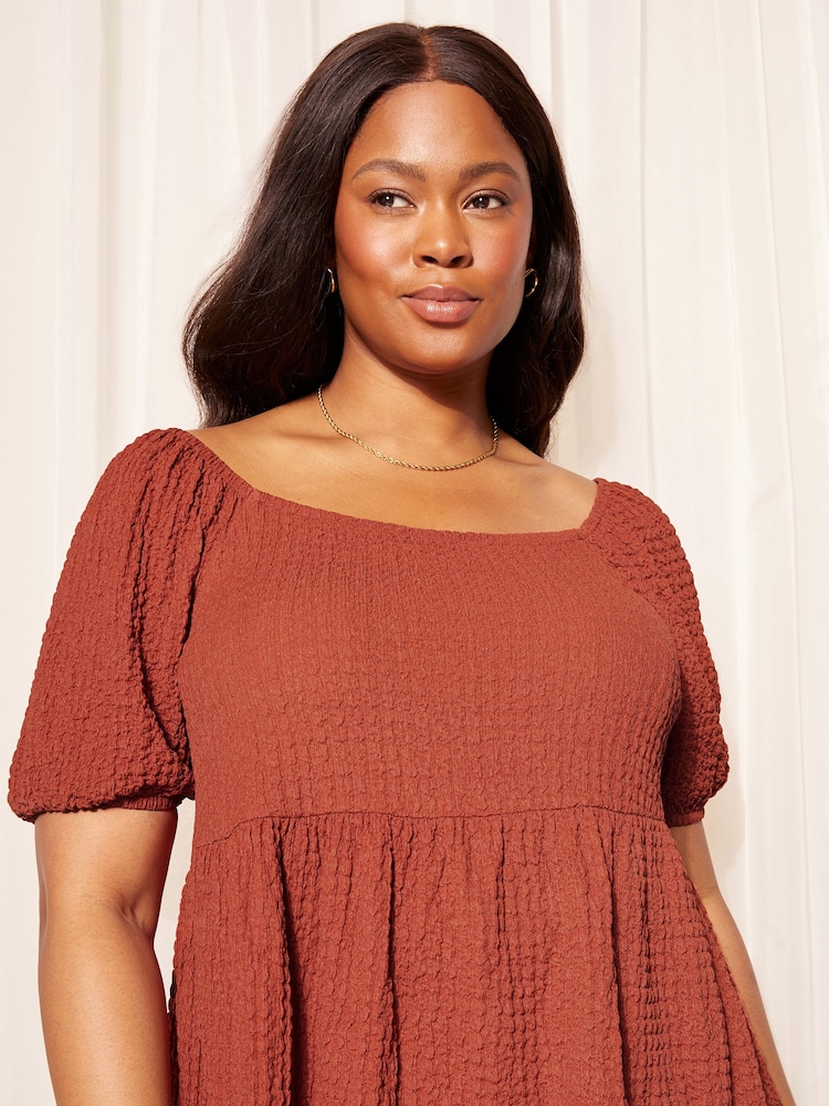 Curves Like These Red Textured Square Neck Peplum Top - Image 2 of 4