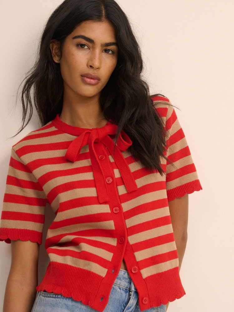 Nobodys Child Short Sleeve Tie Neck Top - Bild 1 von 5 Nobodys Child Short Sleeve Tie Neck Top - Bild 1 von 5
