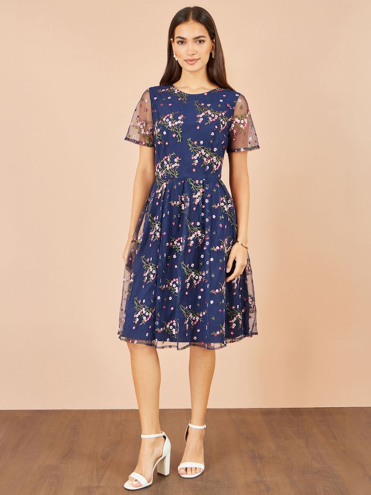 Yumi Vestido de graduación de malla floral bordada - Imagen 2 de 5