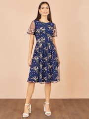 Yumi Vestido de graduación de malla floral bordada - Imagen 5 de 5