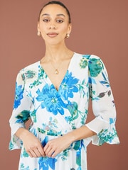 Yumi White Floral 3/4 Sleeve Wrap Maxi Dress - Image 3 of 5