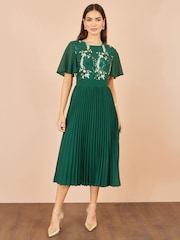 Yumi Green Sequin Embroidered Pleated Midi Dress - Image 5 of 5