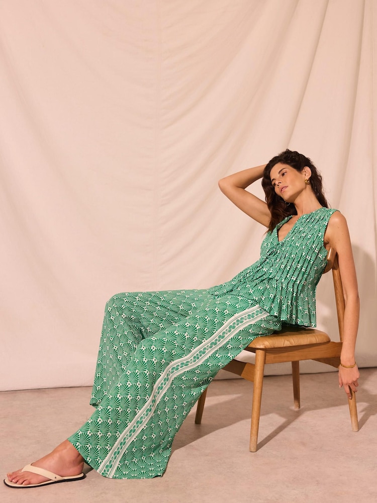 بنطلون برِجل واسعة بطبعة صدف من Mint Velvet - صورة 2 من 8 بنطلون برِجل واسعة بطبعة صدف من Mint Velvet - صورة 2 من 8
