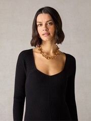 Ro&Zo Petite Rib Knit Sweetheart Neckline Black Midi Dress - Image 4 of 7
