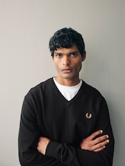 Черный - Классический джемпер с треугольным вырезом Fred Perry - Image 1 of 7
