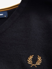 Темно-синий - Классический джемпер с треугольным вырезом Fred Perry - Image 8 of 9