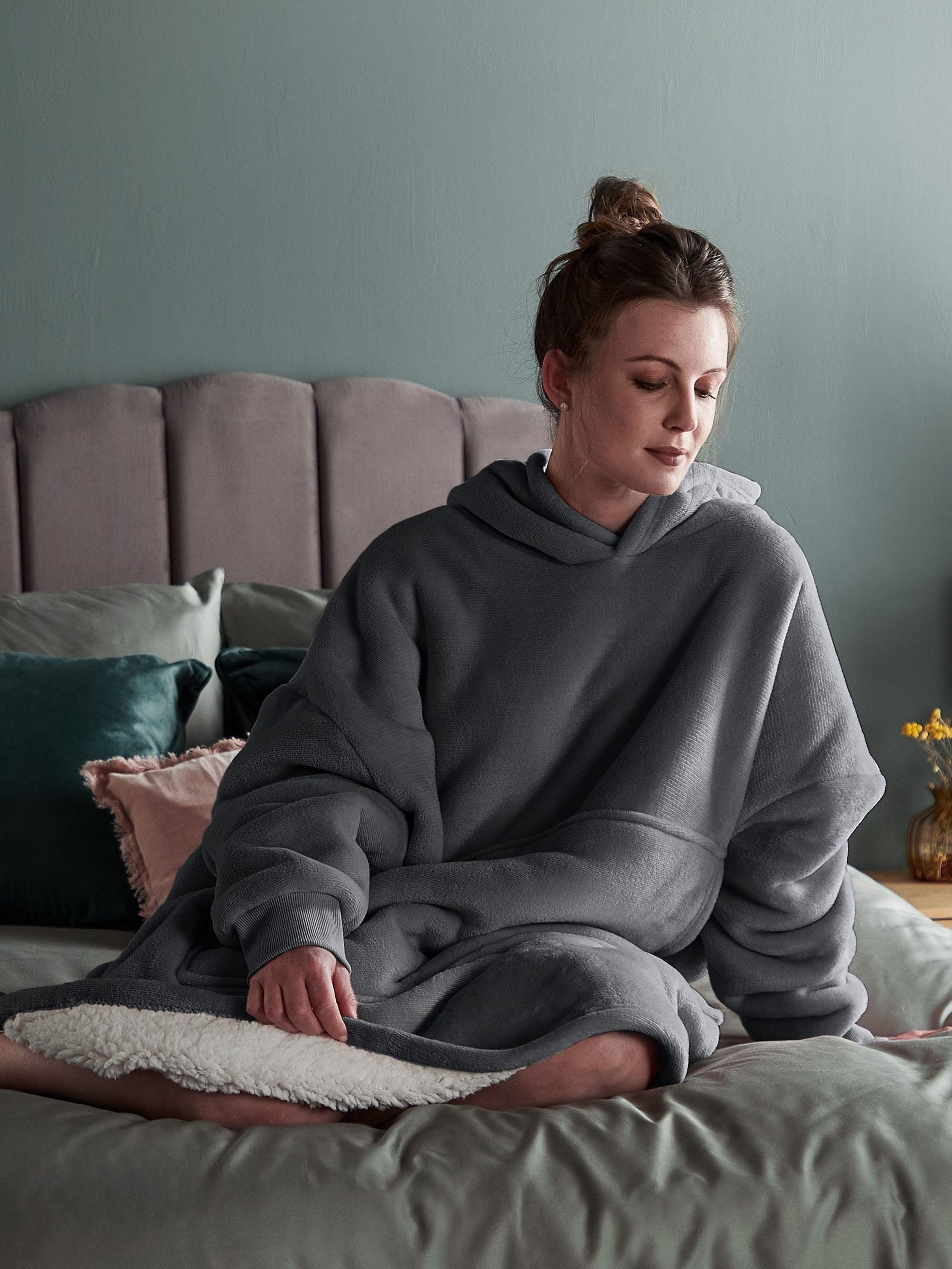 Silentnight Snugsie Oversized Sherpa Reversible Hoodie