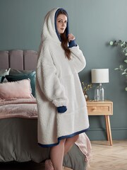 Silentnight Snugsie Oversized Sherpa Reversible Hoodie - Image 2 of 4