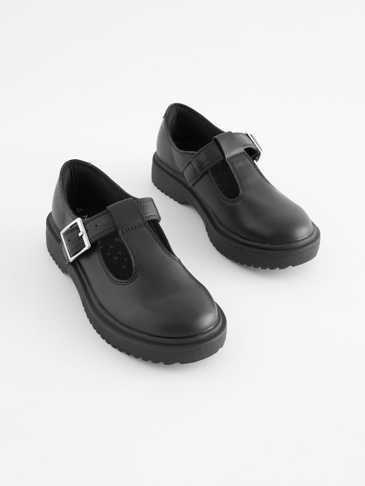 Schwarz - Schulschuhe mit robuster Sohle und T-Steg - Bild 1 von 5 Schwarz - Schulschuhe mit robuster Sohle und T-Steg - Bild 1 von 5