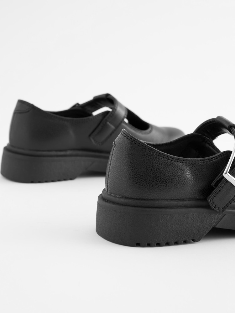 Schwarz - Schulschuhe mit robuster Sohle und T-Steg - Bild 5 von 5 Schwarz - Schulschuhe mit robuster Sohle und T-Steg - Bild 5 von 5